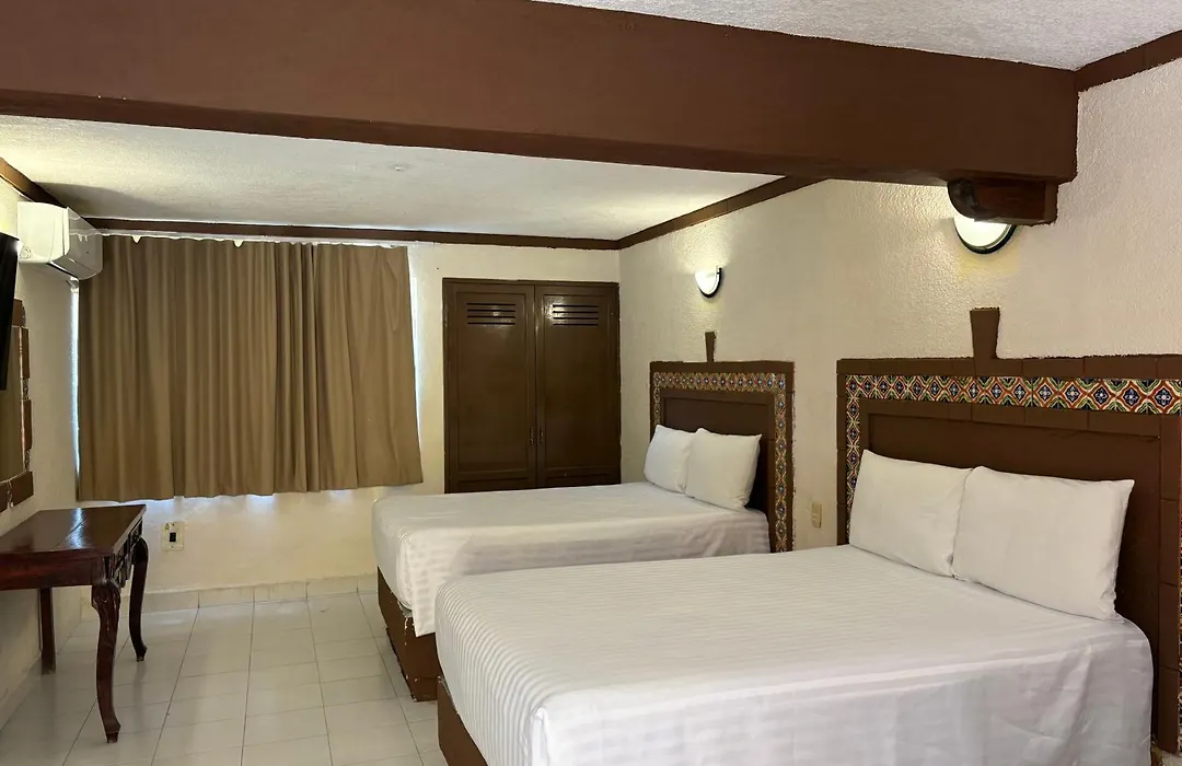 Suites Cancun Center-1