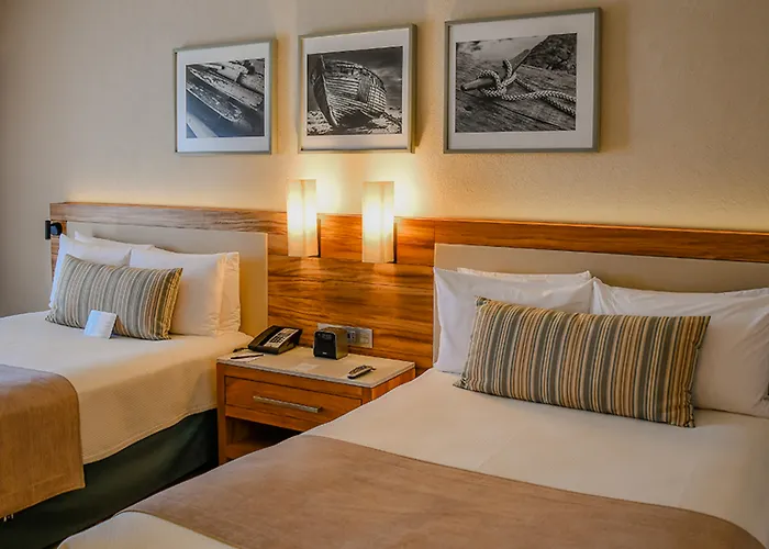 Beach hotel: Emporio Cancun